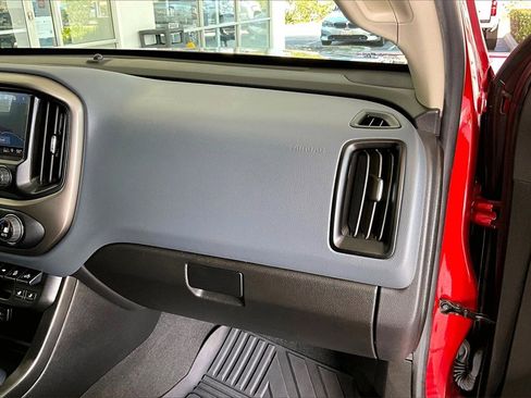 Used 2022 Chevrolet Colorado Z71 w/ Safety Package image 27