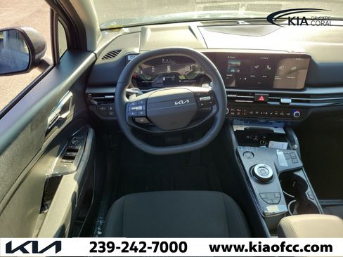 New 2026 Kia Sportage LX FWD image 16