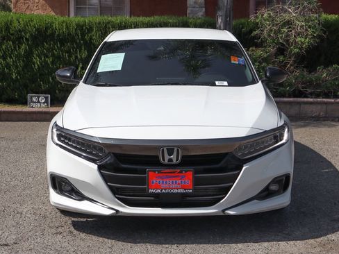 Used 2021 Honda Accord Sport image 3