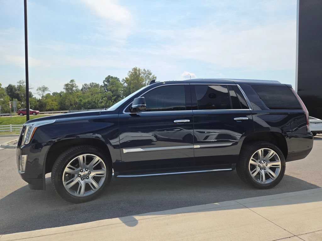 Used 2020 Cadillac Escalade Premium Luxury AWD/4WD image 26