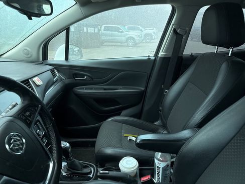 Used 2019 Buick Encore Preferred image 4