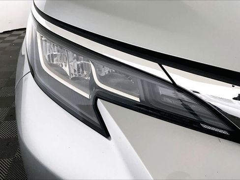 Used 2022 Toyota Sienna LE image 26