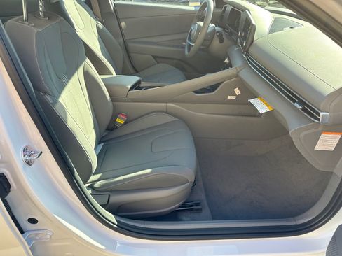New 2026 Hyundai Elantra Blue image 13