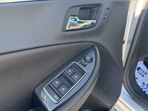 Used 2019 Chevrolet Impala LT image 36