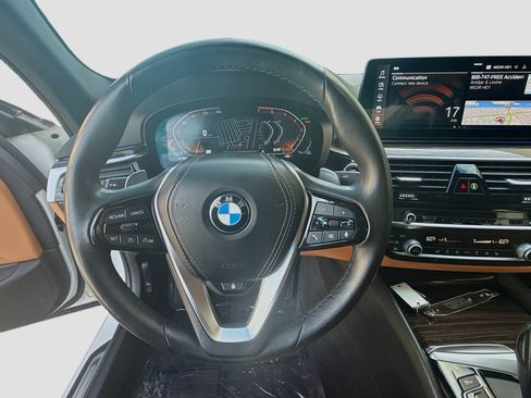 Used 2022 BMW 530i xDrive w/ Premium Package AWD/4WD image 10