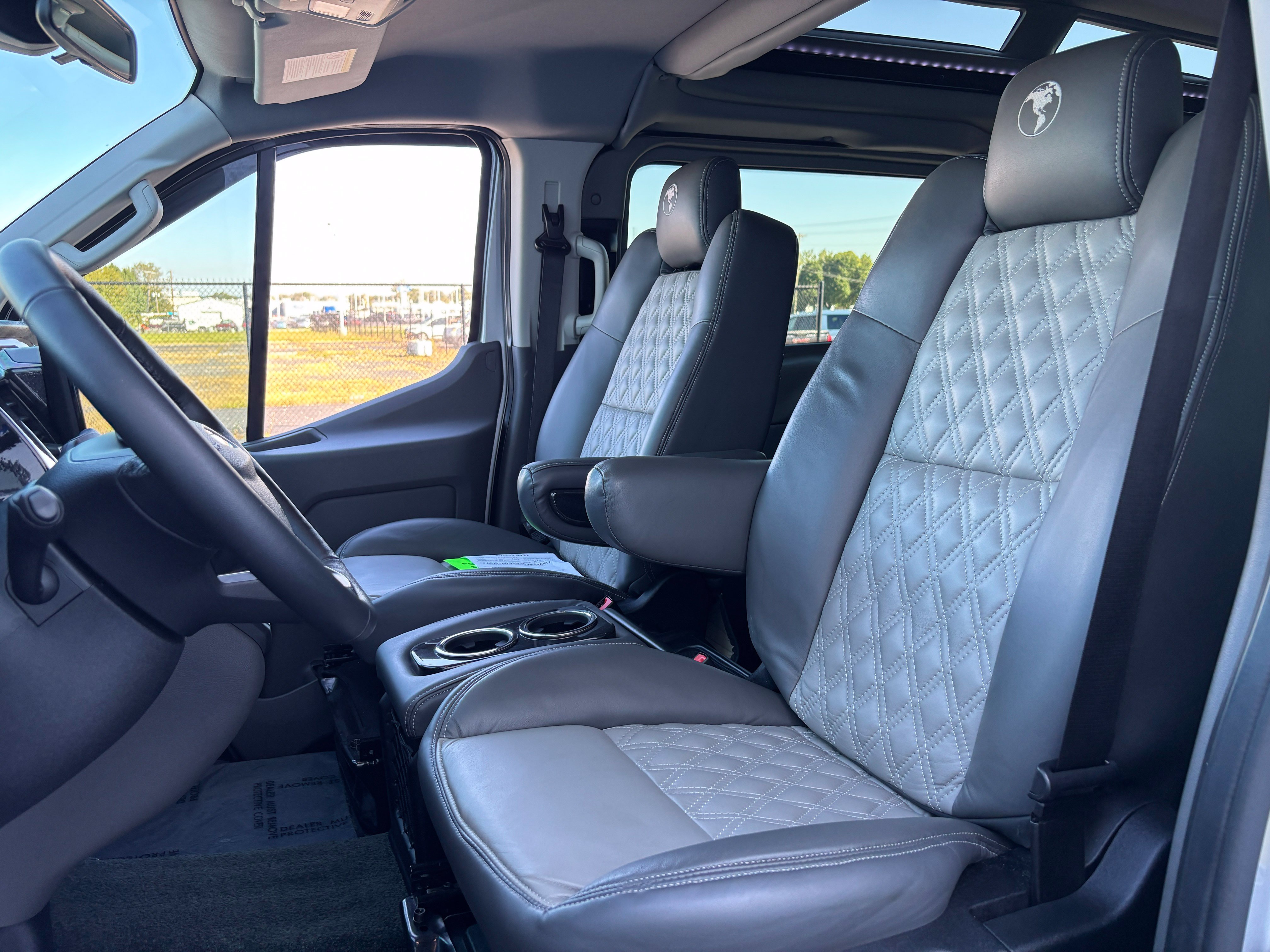Used 2024 Ford Transit 150 Low Roof RWD image 17