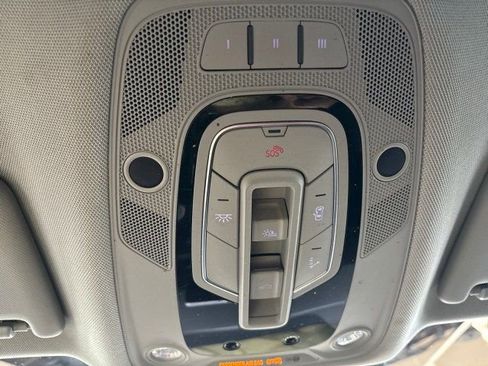 Used 2018 Audi Q5 2.0T Premium Plus w/ Premium Plus Package image 16