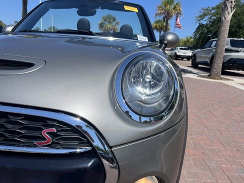 Used 2017 MINI Cooper S FWD image 6