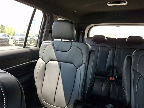 New 2026 Jeep Grand Cherokee L Limited AWD/4WD image 13