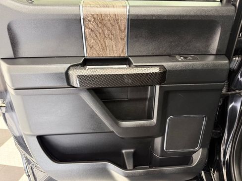 Used 2019 Ford F250 Lariat w/ Lariat Ultimate Package AWD/4WD image 19