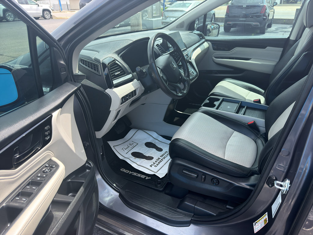 Used 2025 Honda Odyssey Elite image 9