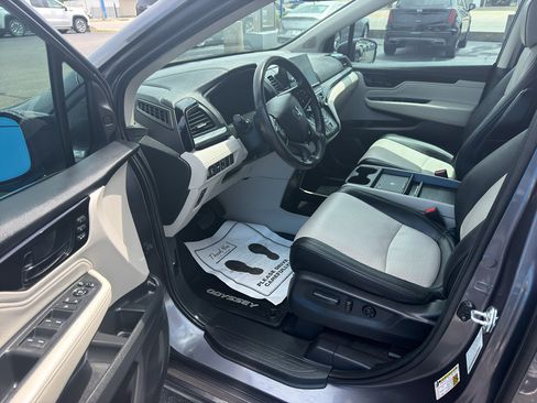 Used 2025 Honda Odyssey Elite image 9