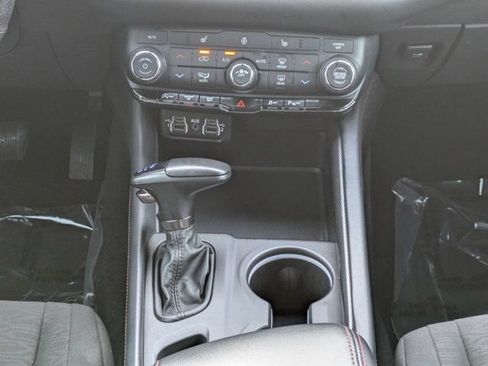 Used 2025 Dodge Durango GT RWD image 20