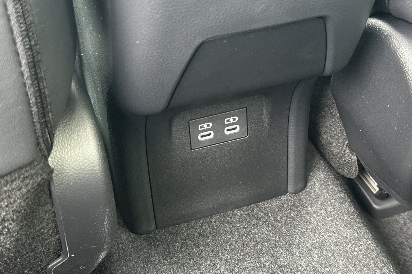 New 2027 Toyota Prius Limited AWD/4WD image 14