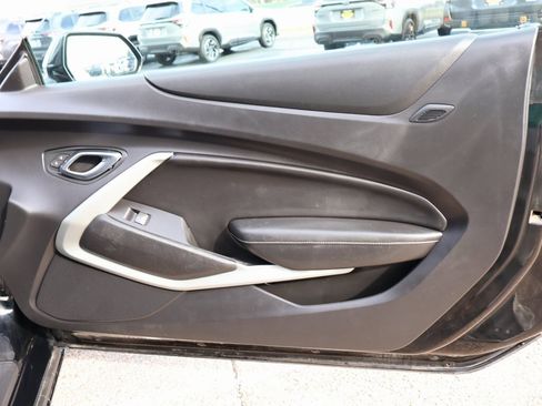 Used 2017 Chevrolet Camaro LT w/ RS Package image 9