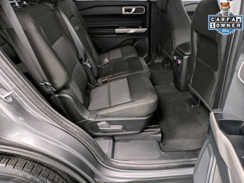 Used 2023 Ford Explorer XLT AWD/4WD image 27