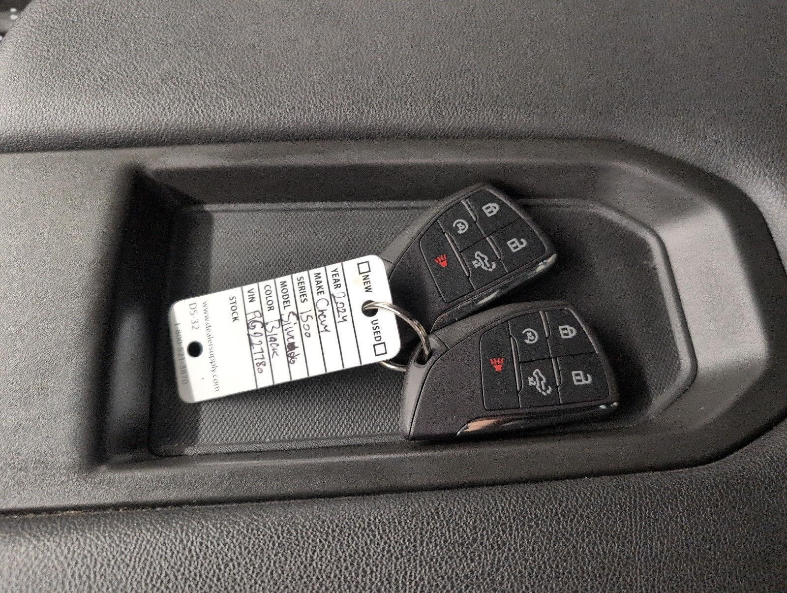 Used 2024 Chevrolet Silverado 1500 LT AWD/4WD image 26