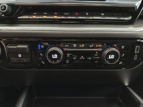 Used 2024 Chevrolet Silverado 1500 High Country w/ High Country Premium Package image 24