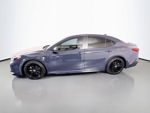 Used 2025 Toyota Camry SE w/ Convenience Package FWD image 6