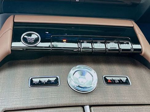 New 2026 Lincoln Navigator Reserve AWD/4WD image 18