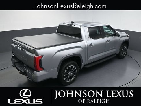 Used 2024 Toyota Tundra Limited AWD/4WD image 28