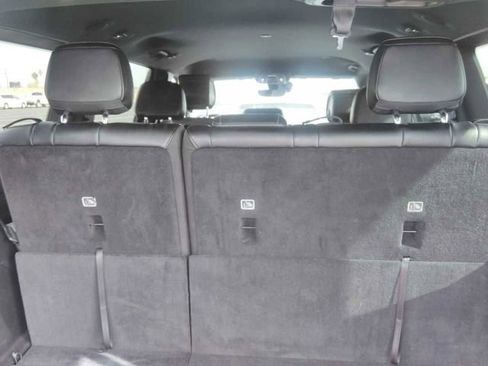 Used 2024 Jeep Wagoneer Series II w/ Flexible Seating Group image 4