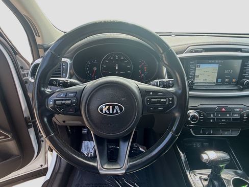 Used 2017 Kia Sorento SX FWD image 8