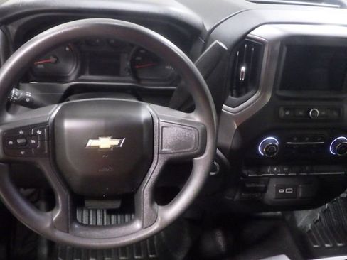 Used 2025 Chevrolet Silverado 2500 W/T w/ WT Convenience Package AWD/4WD image 8