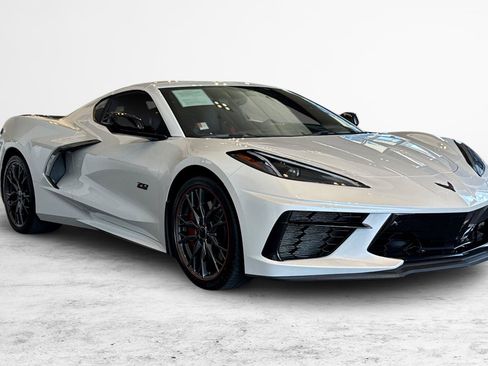 Used 2023 Chevrolet Corvette Stingray Premium Cpe w/ Z51 Performance Package RWD image 2