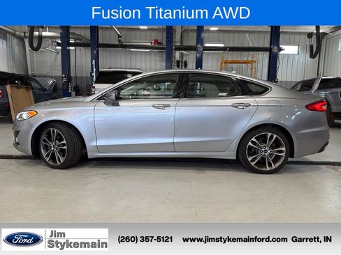 Used 2020 Ford Fusion Titanium AWD/4WD image 3