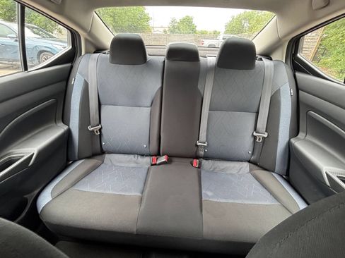 Used 2025 Nissan Versa SV FWD image 37
