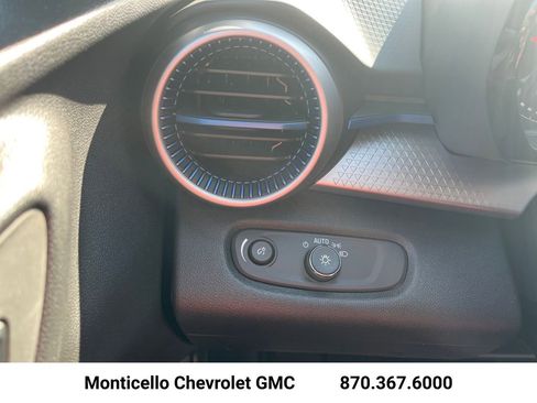 New 2026 Chevrolet Trax LS w/ LS Convenience Package FWD image 11