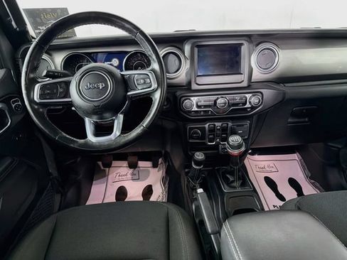 Used 2021 Jeep Wrangler Unlimited Sahara AWD/4WD image 21