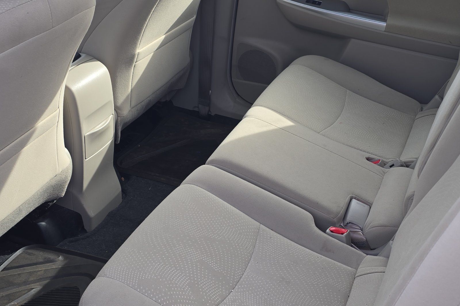 Used 2014 Toyota Prius V Three FWD image 8