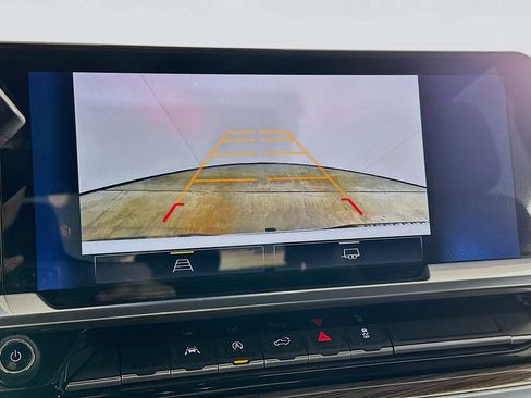 Used 2022 Chevrolet Silverado 1500 LT image 23