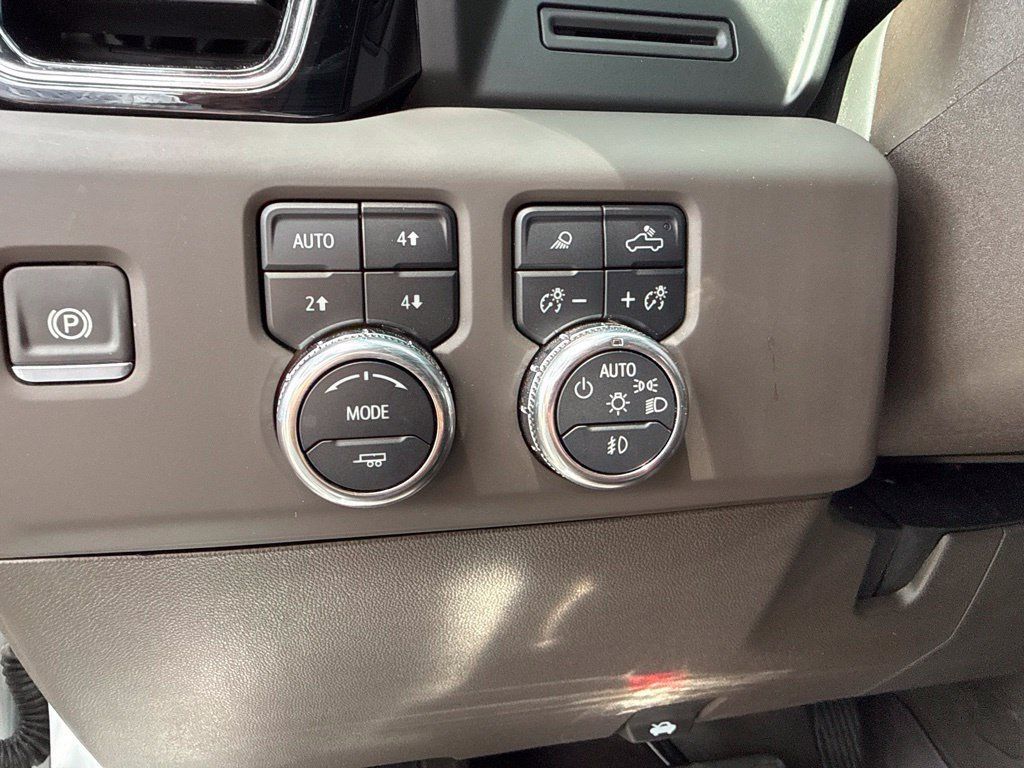 Used 2024 GMC Sierra 2500 Denali AWD/4WD image 45