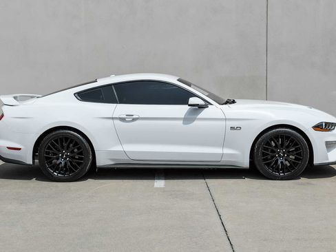 Used 2019 Ford Mustang GT Premium w/ GT Performance Package RWD image 7