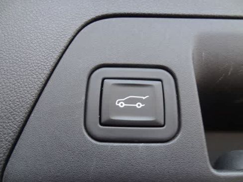 Used 2023 Buick Envision Essence w/ Sport Touring Package FWD image 13