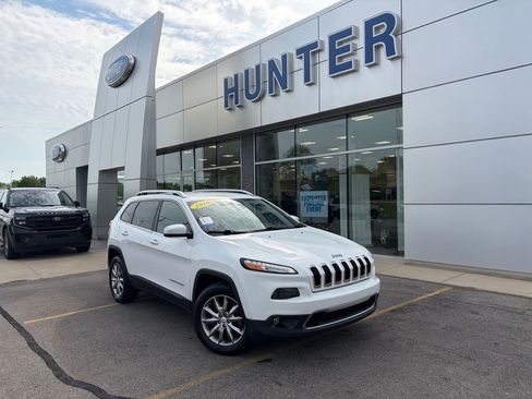 Used 2018 Jeep Cherokee Limited AWD/4WD image 1