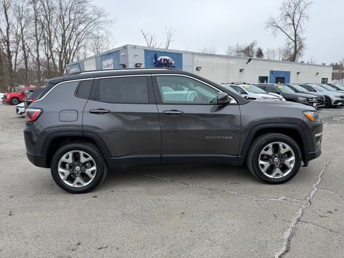 Used 2019 Jeep Compass Limited image 2