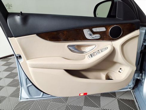 Used 2018 Mercedes-Benz C 300 4MATIC Sedan image 16