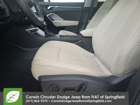 Used 2025 Audi Q3 2.0T Premium image 11