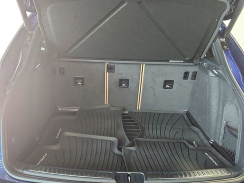 Used 2026 Porsche Macan image 28