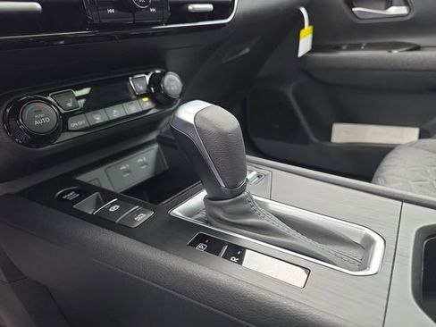 New 2026 Nissan Kicks SV w/ SV Premium Package FWD image 22