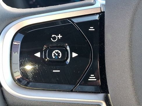 Certified 2026 Volvo XC90 B6 Plus AWD/4WD image 23