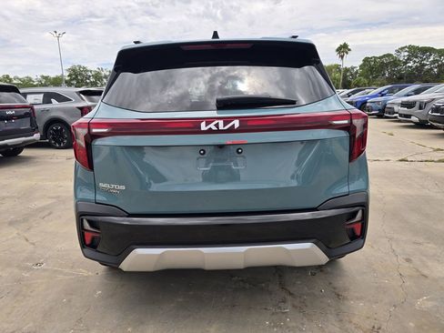 New 2026 Kia Seltos EX FWD image 7
