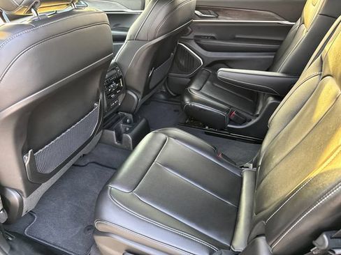 Used 2026 Jeep Grand Cherokee L Limited AWD/4WD image 19