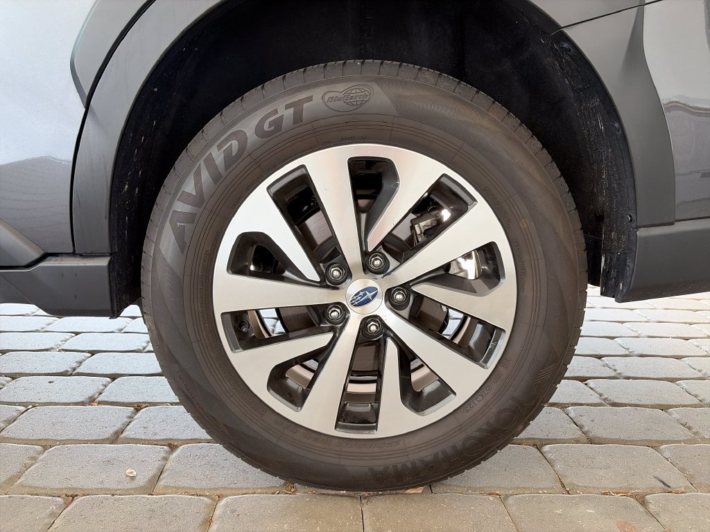 Used 2024 Subaru Outback Premium AWD/4WD image 37