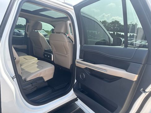 Used 2024 Ford Expedition Max Limited AWD/4WD image 19