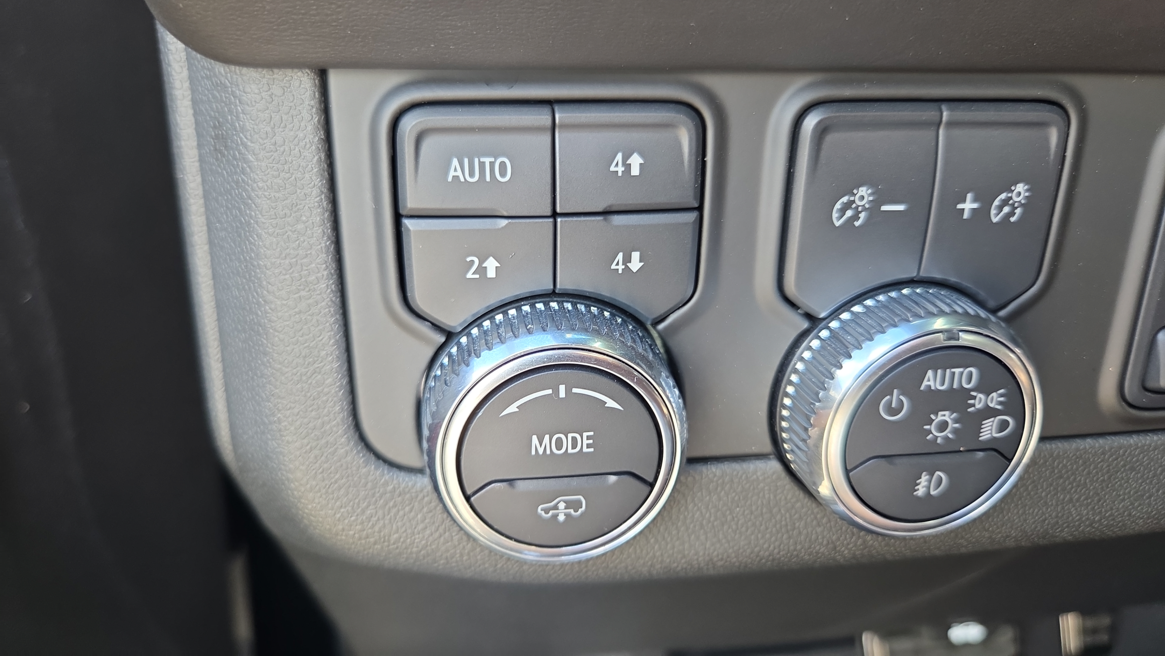 Certified 2023 GMC Yukon Denali Ultimate AWD/4WD image 27